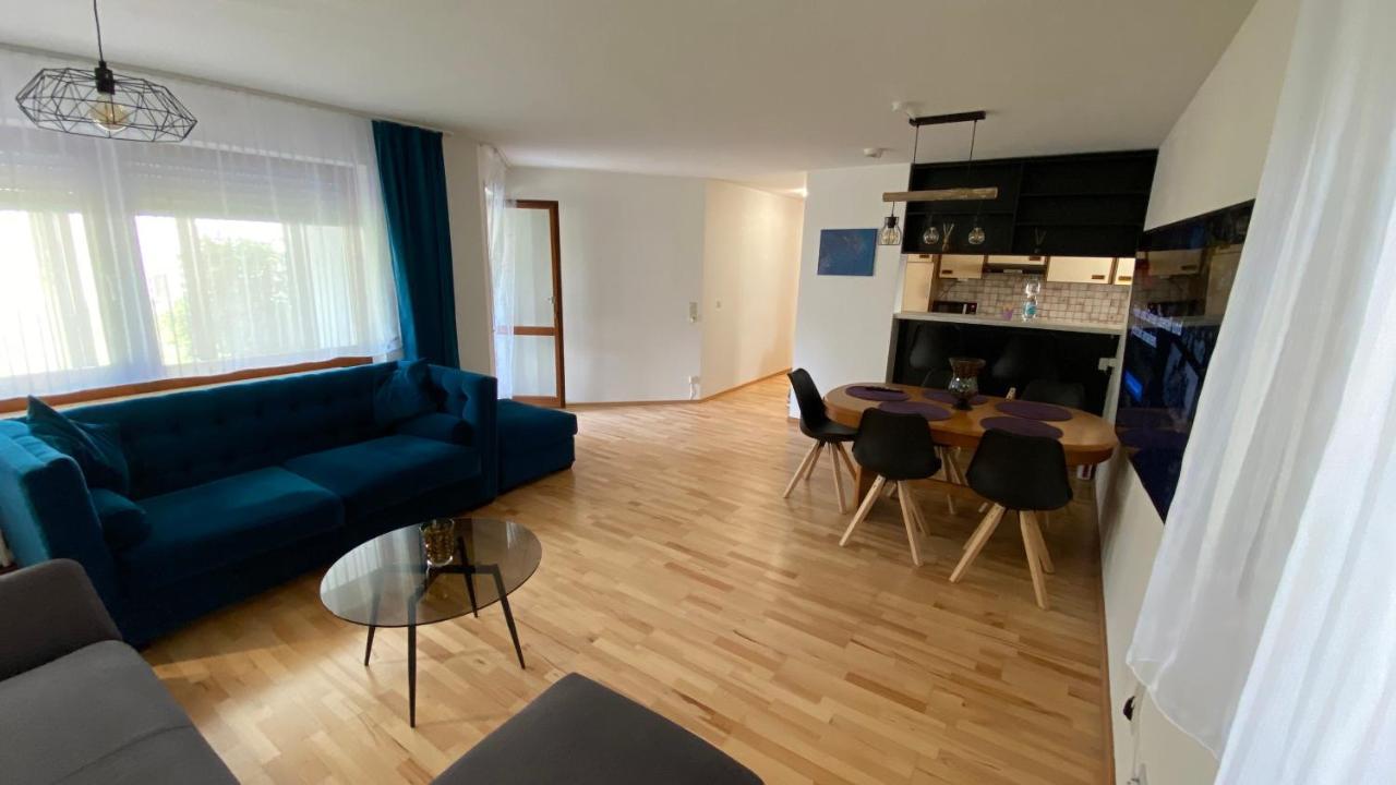 Outlet Holiday Home Metzingen  Kültér fotó